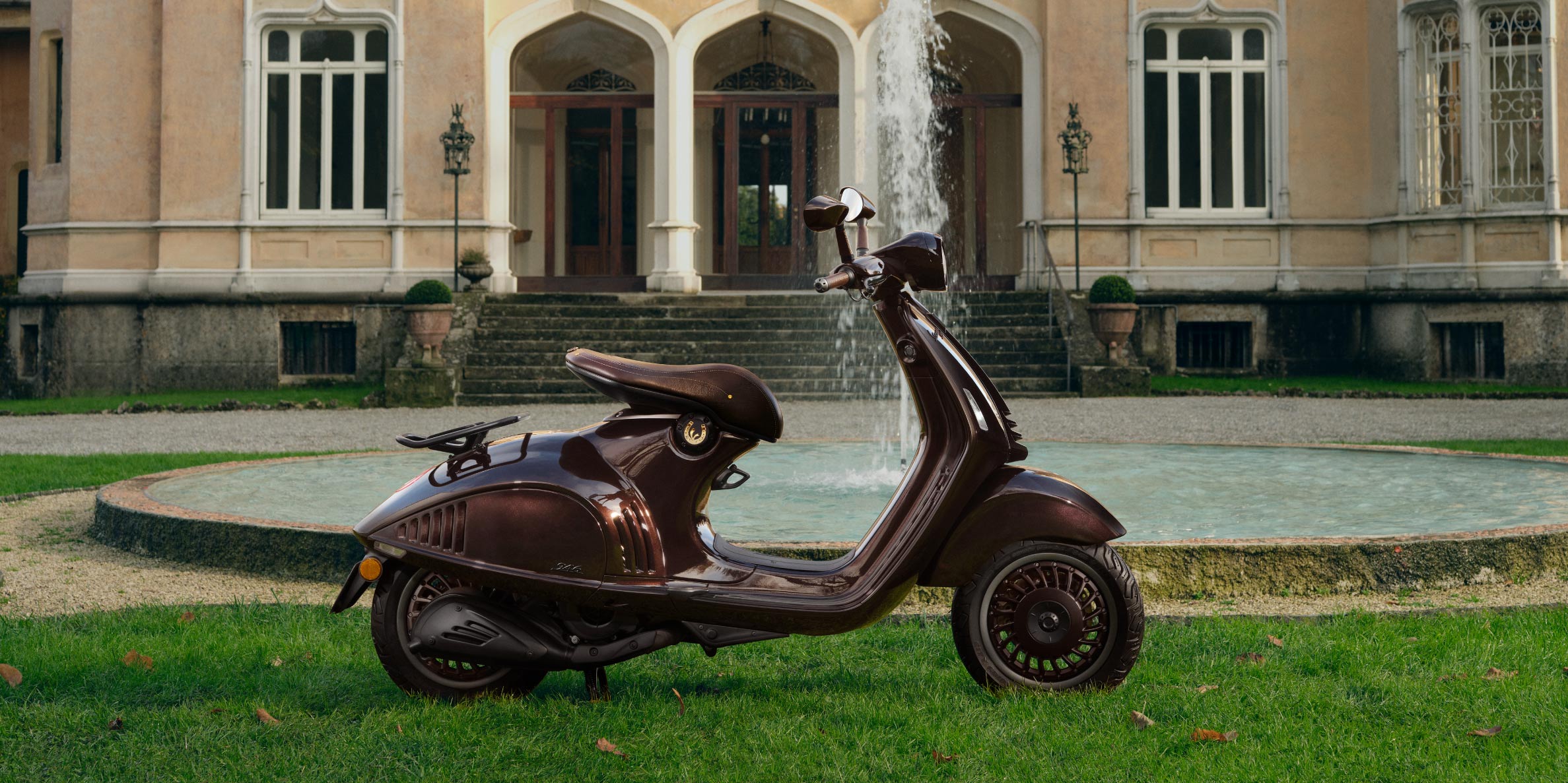 Vespa 946 Horse